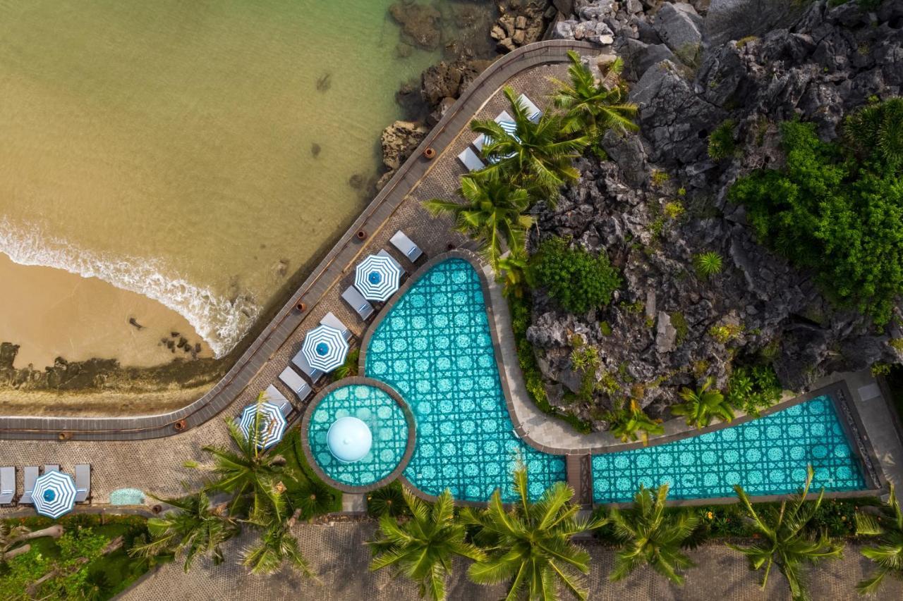 Hotel Perle D'Orient Cat Ba - Mgallery Chan Chau Экстерьер фото Aerial view of the pool at the resort