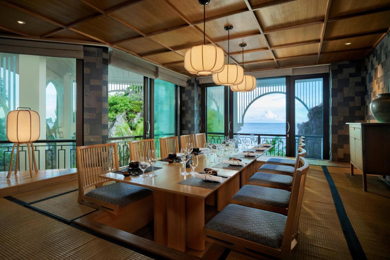 Hotel Perle D'Orient Cat Ba - Mgallery Chan Chau Экстерьер фото The interior of the restaurant