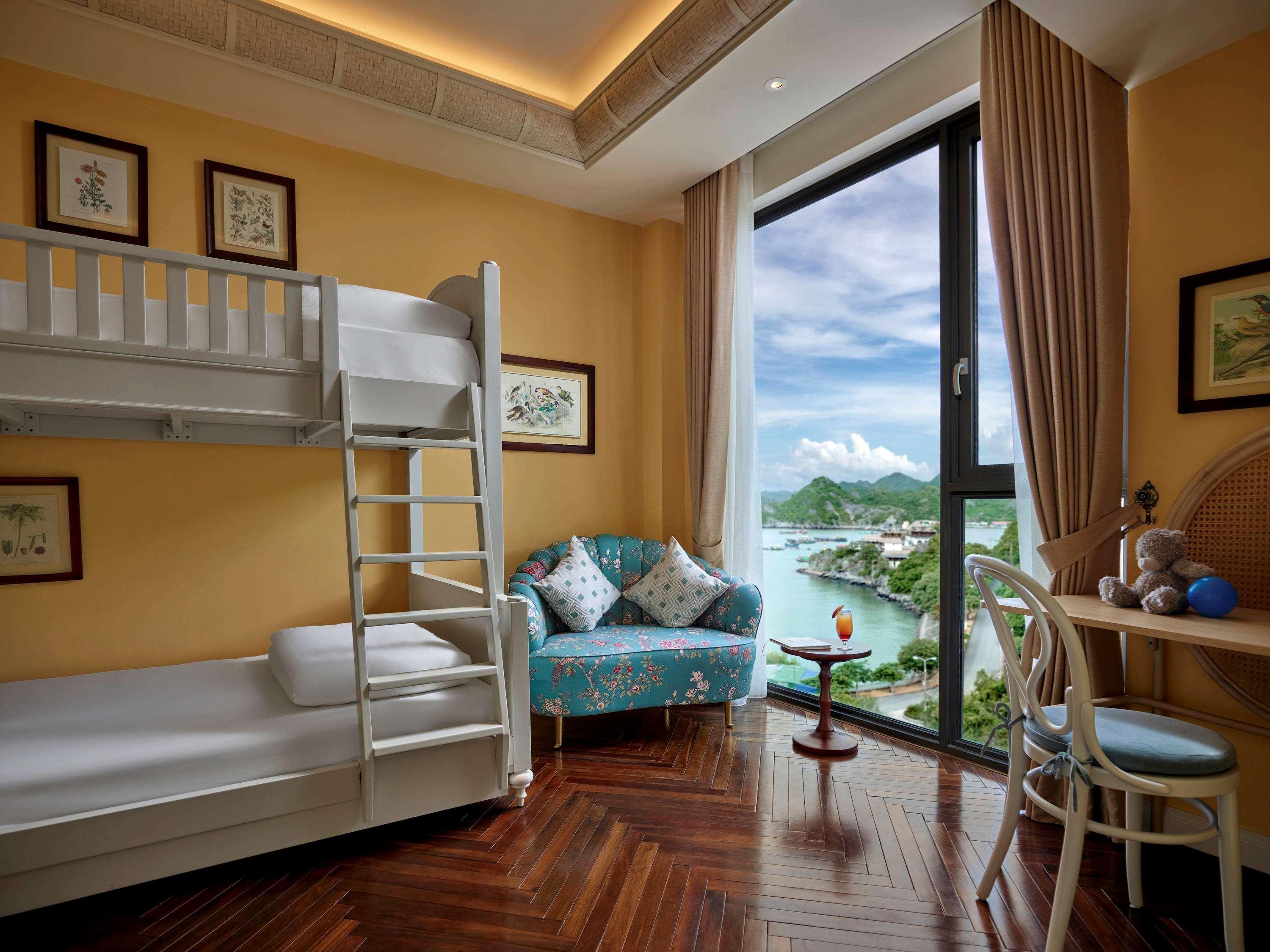 Hotel Perle D'Orient Cat Ba - Mgallery Chan Chau Экстерьер фото A bedroom at The Repulse Bay