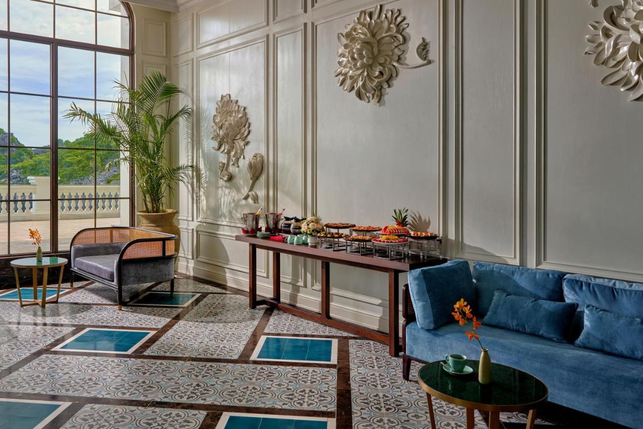 Hotel Perle D'Orient Cat Ba - Mgallery Chan Chau Экстерьер фото The interior of the hotel
